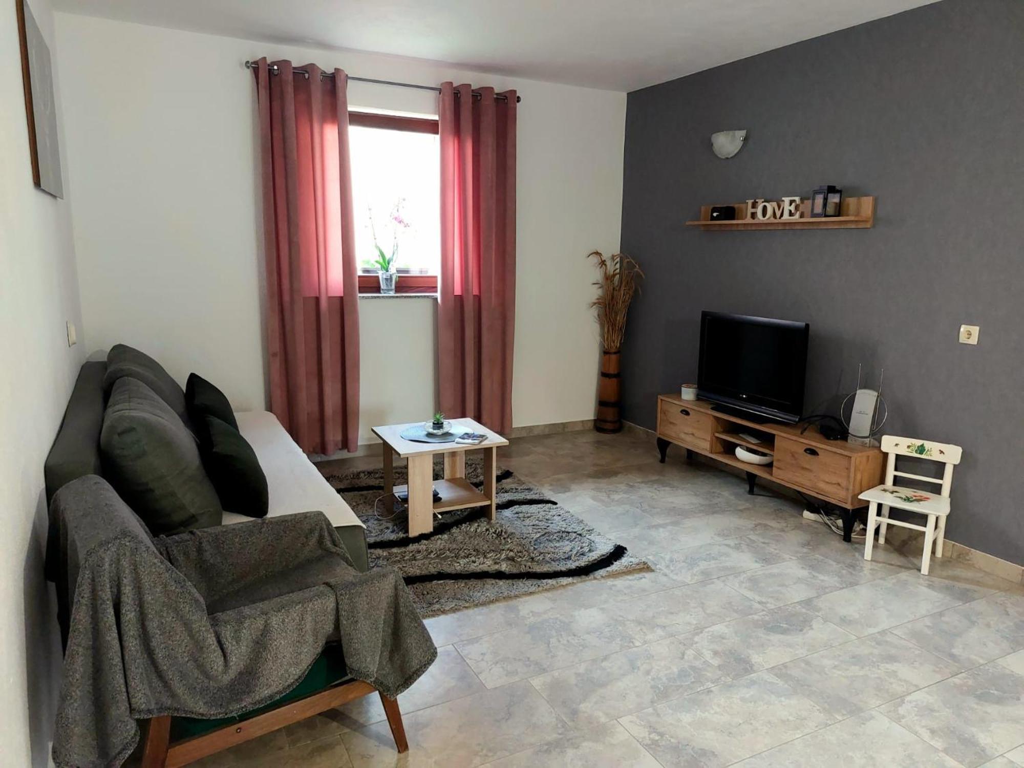Perusic Apartman Rita מראה חיצוני תמונה