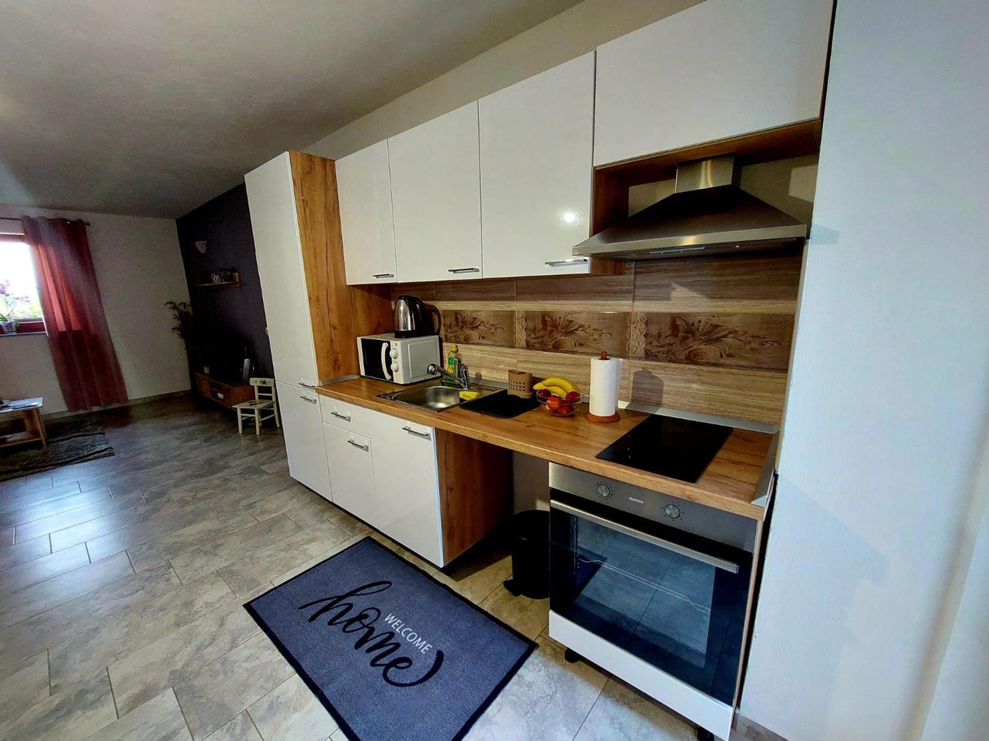Perusic Apartman Rita מראה חיצוני תמונה